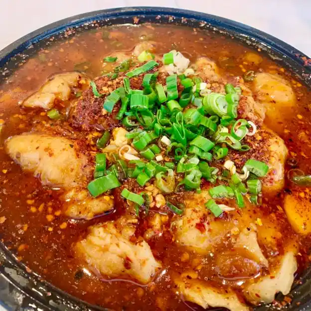 水煮鱼片:牛肉 Boiled Fish Fillets or Beef in Hot Chili Oil